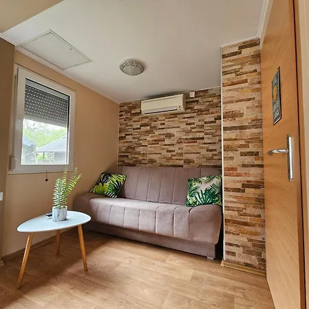 Isabella In Terme Catez