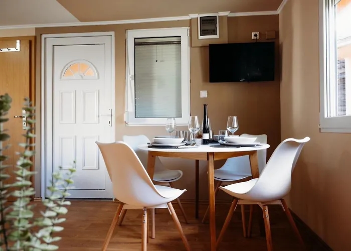 Isabella In Terme Catez *